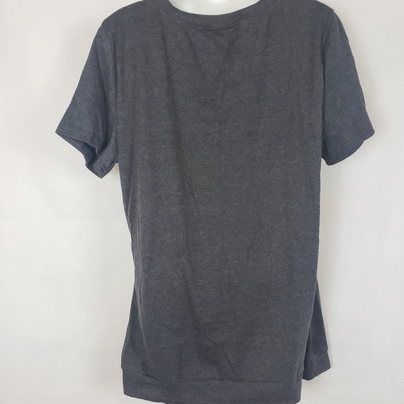Gray Short-Sleeve Crew Neck Side Button T-Shirt lg - Picture 6 of 7